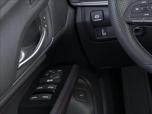 Vehicle image 22 of 24