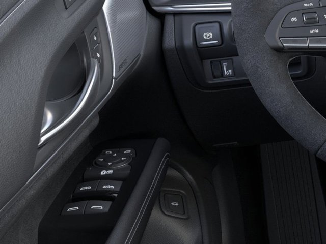 Vehicle image 22 of 24