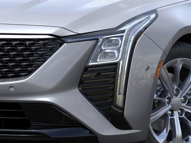 Vehicle image 21 of 24