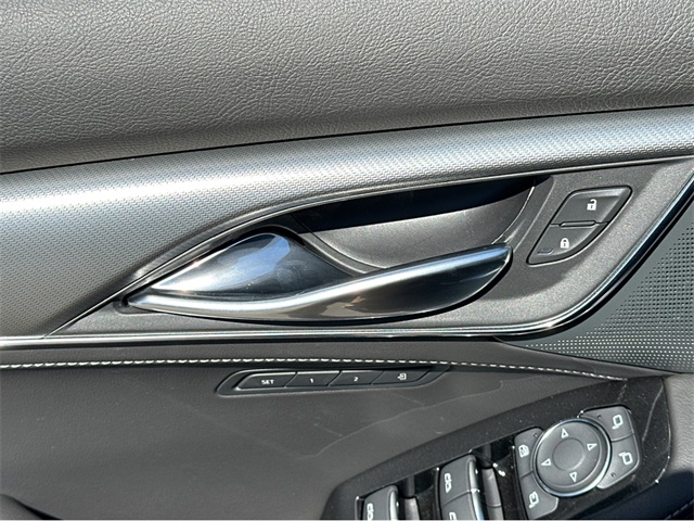 Vehicle image 29 of 35
