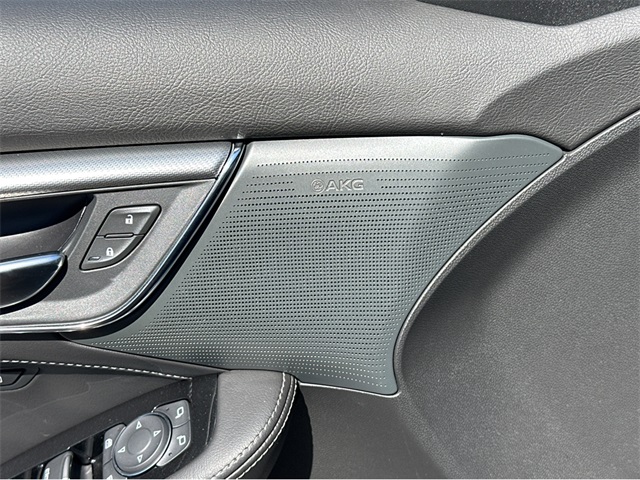Vehicle image 34 of 35