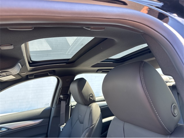 Vehicle image 10 of 35