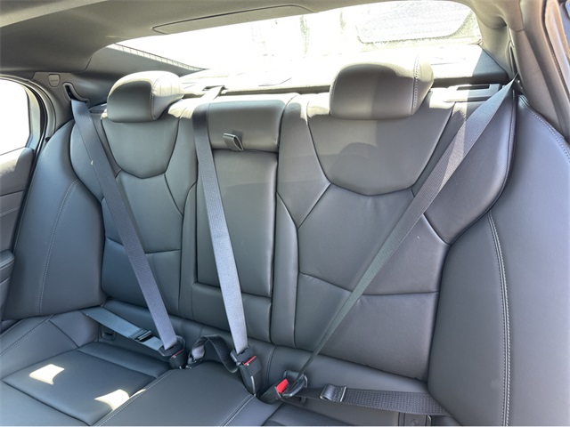 Vehicle image 12 of 35