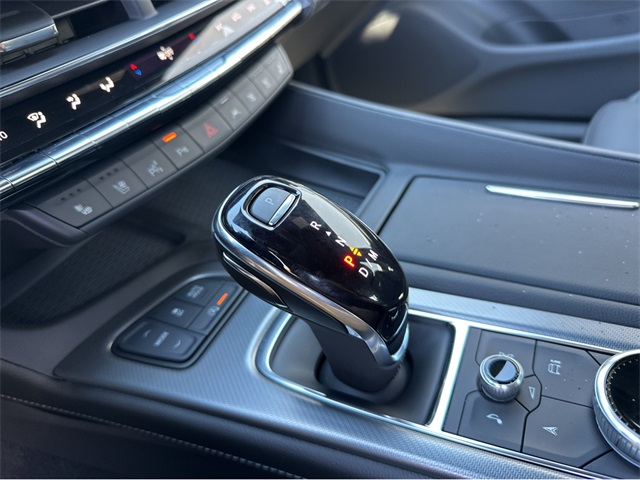 Vehicle image 25 of 35