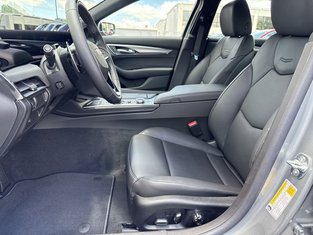 2025 Cadillac CT5 Premium Luxury Image 5 of 15