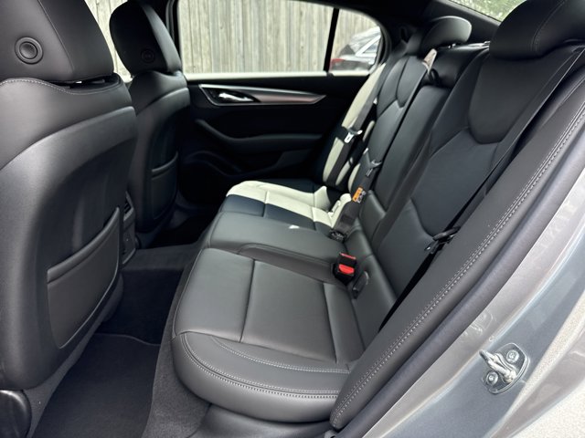 2025 Cadillac CT5 Premium Luxury Image 6 of 13