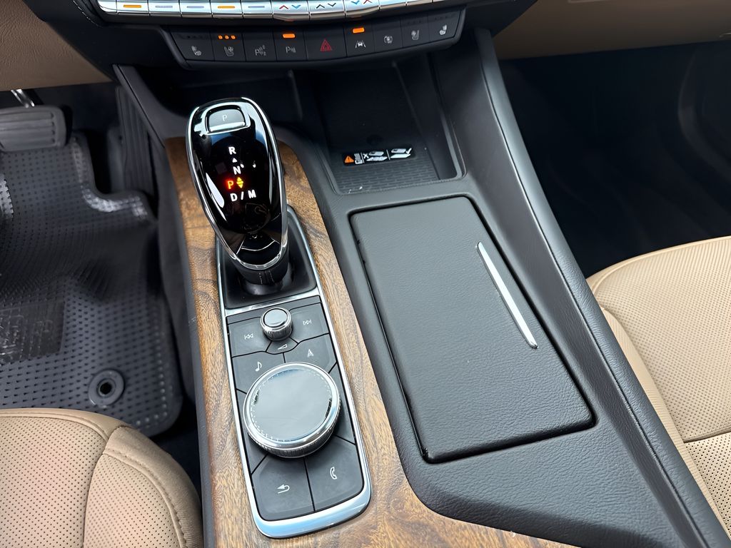 Vehicle image 29 of 40