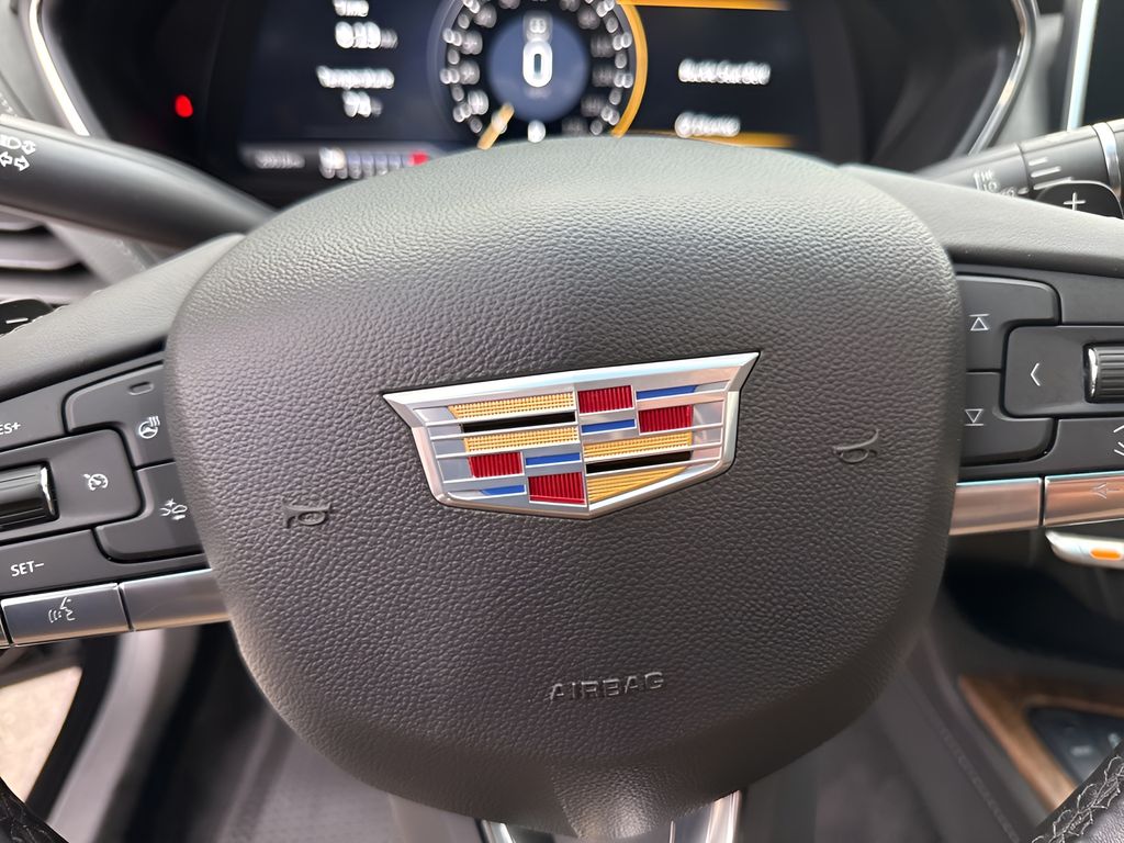 Vehicle image 23 of 40