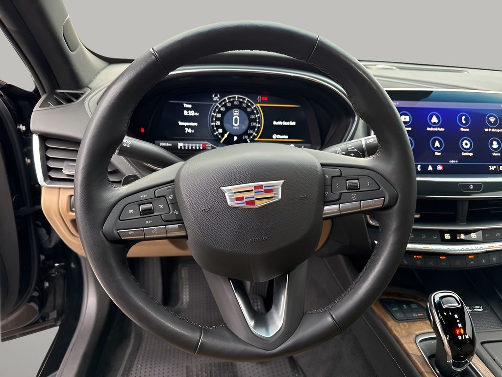 Vehicle image 20 of 40