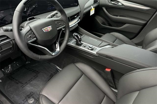 Vehicle image 14 of 32