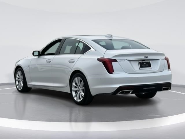 Vehicle image 7 of 32