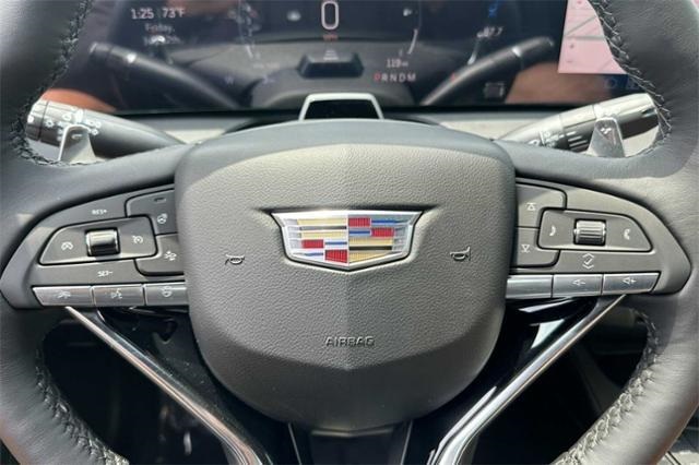 Vehicle image 16 of 32