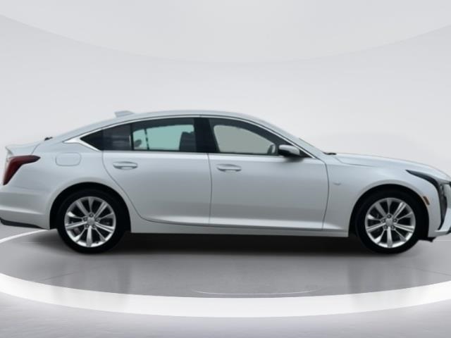 Vehicle image 4 of 32