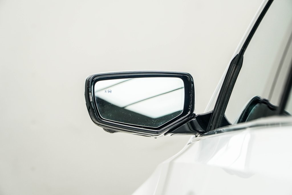 Vehicle image 14 of 39