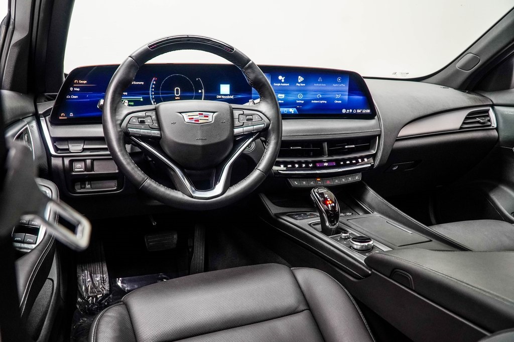 Vehicle image 12 of 39