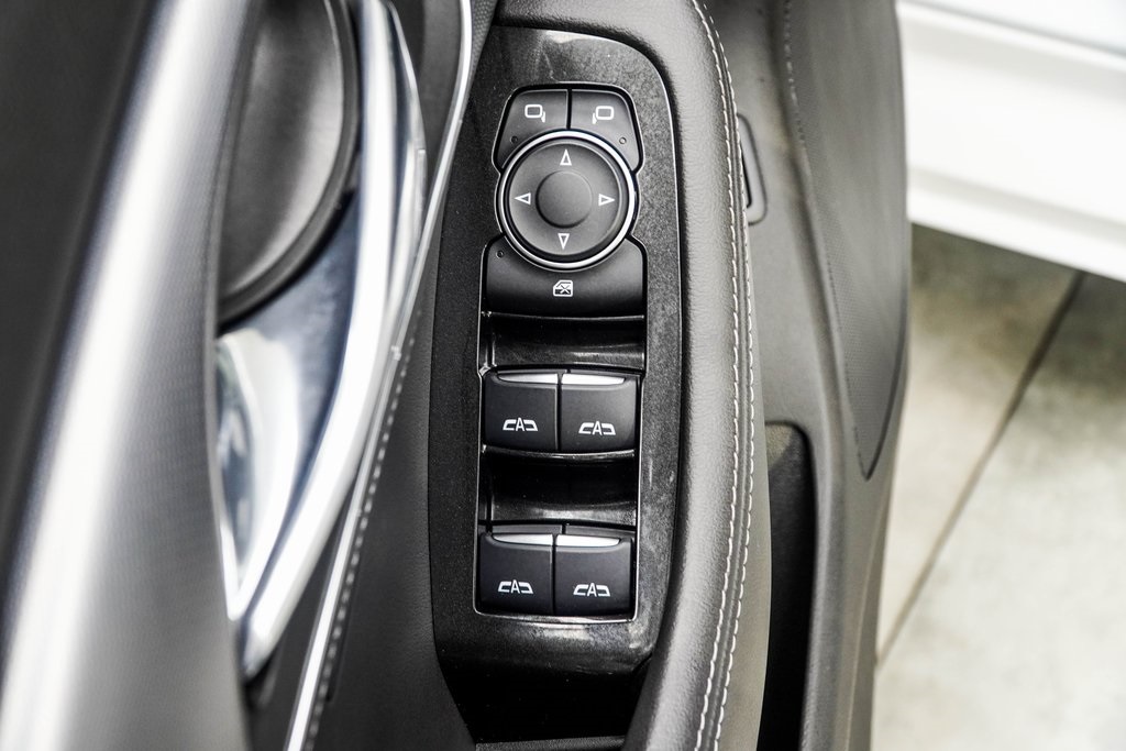 Vehicle image 31 of 39