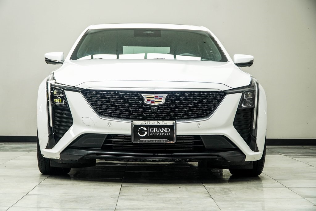Vehicle image 3 of 39