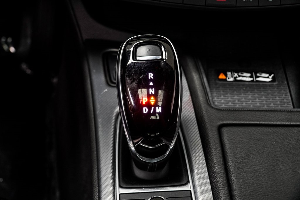 Vehicle image 19 of 39