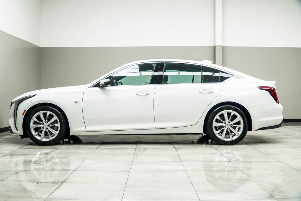 Vehicle image 9 of 39