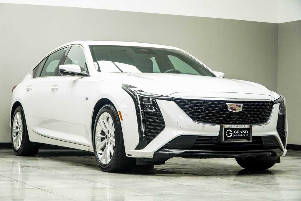 Vehicle image 4 of 39