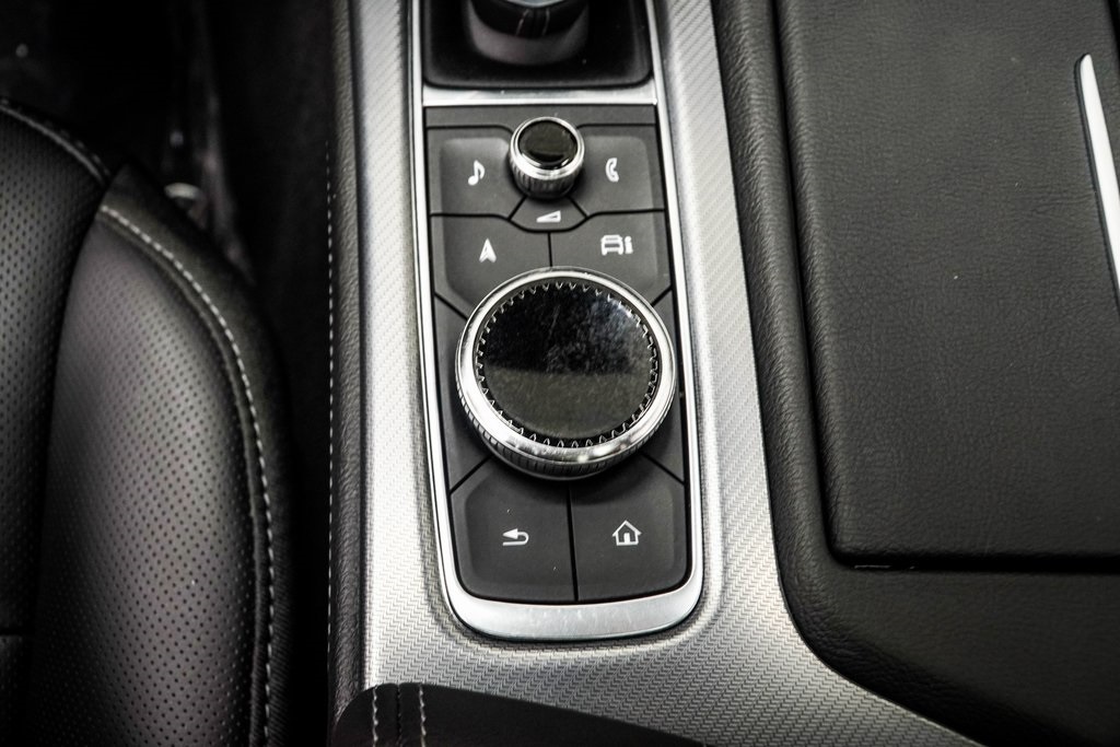 Vehicle image 18 of 39