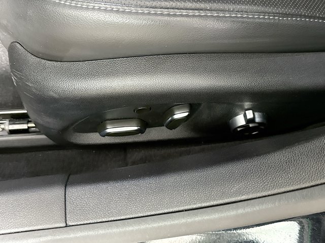 2025 Cadillac CT5 Premium Luxury Image 33 of 35