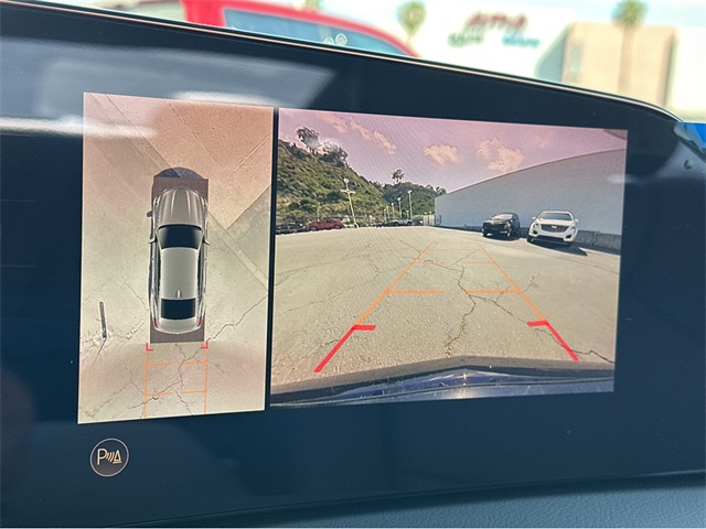 Vehicle image 9 of 35