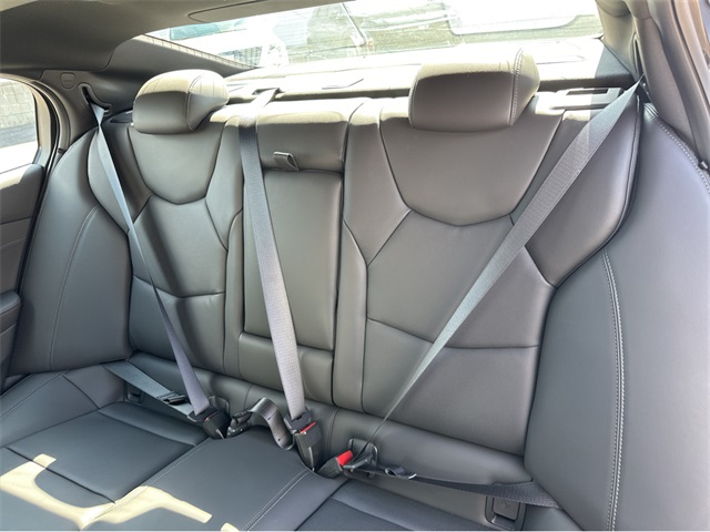 Vehicle image 12 of 35