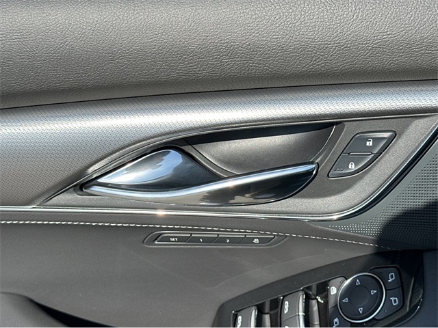 Vehicle image 29 of 35
