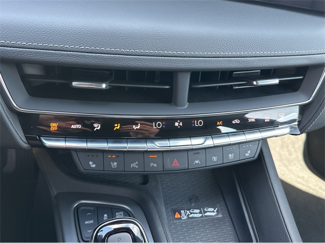 Vehicle image 24 of 35
