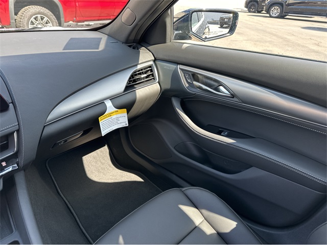 Vehicle image 17 of 35