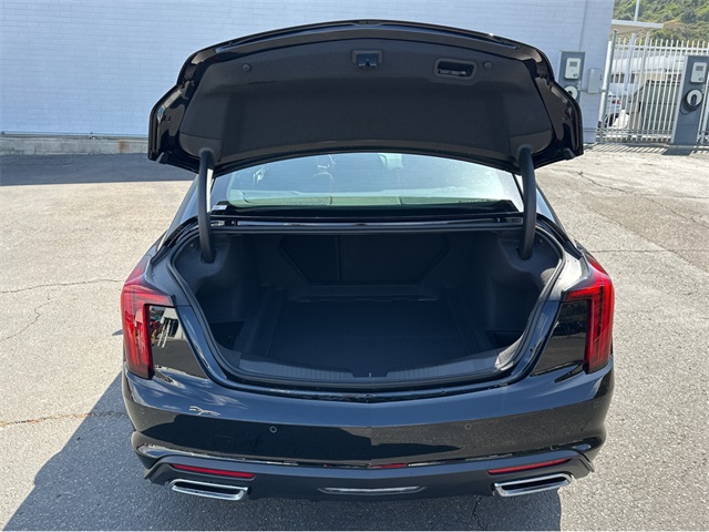Vehicle image 31 of 35