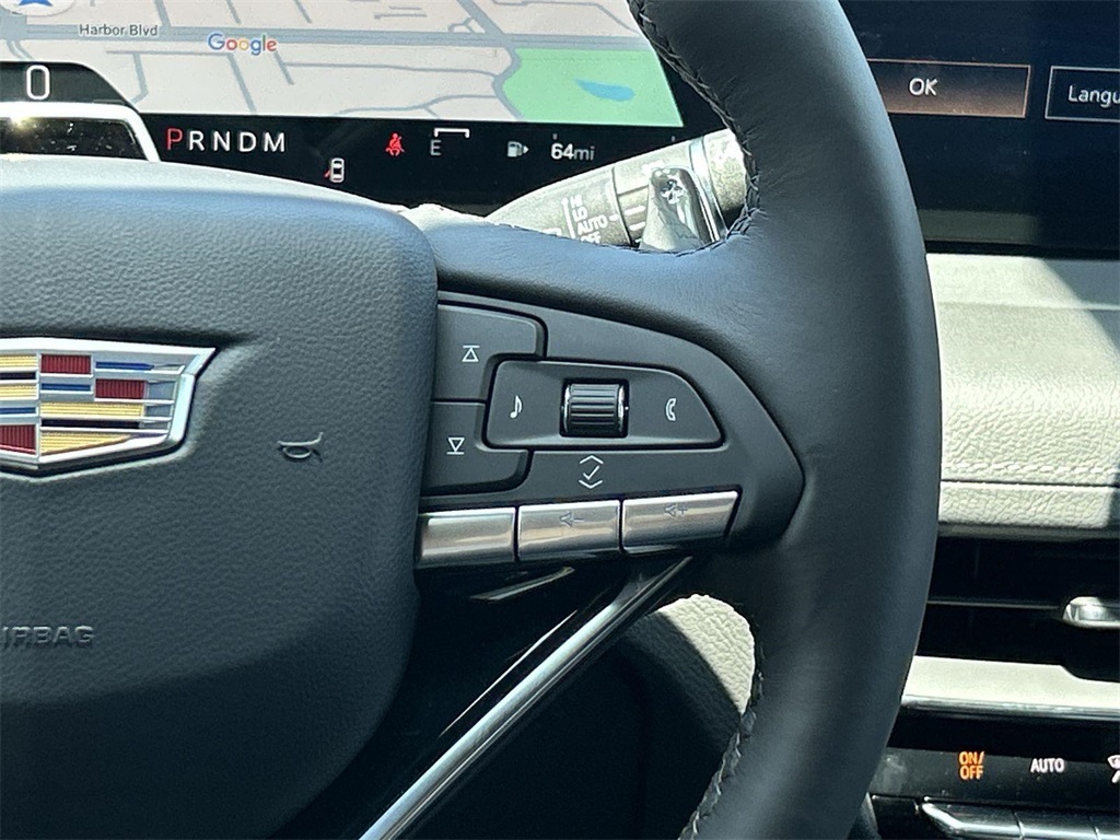 Vehicle image 10 of 36