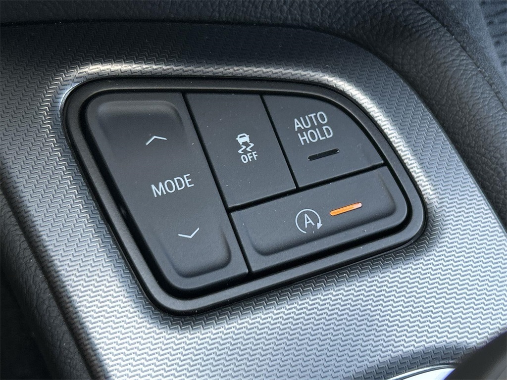 Vehicle image 18 of 36