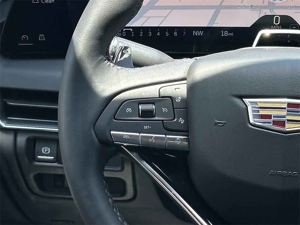 Vehicle image 9 of 36