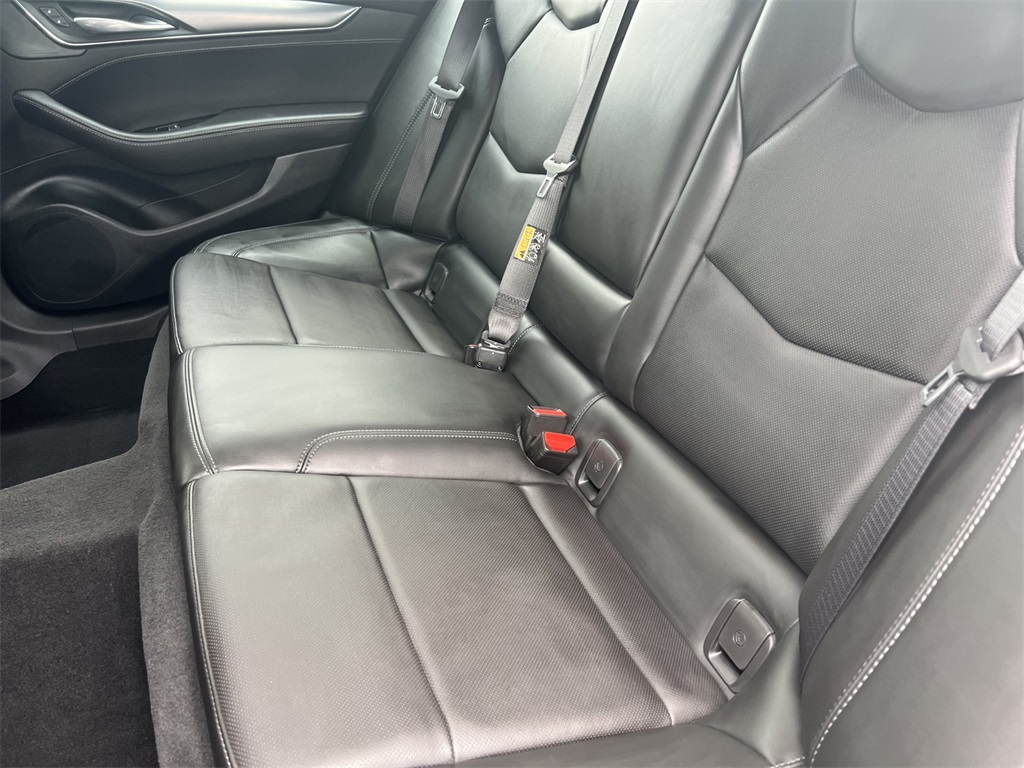 Vehicle image 13 of 40