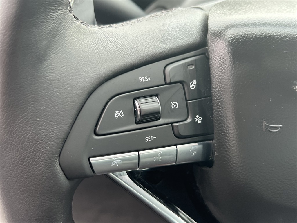 Vehicle image 20 of 40
