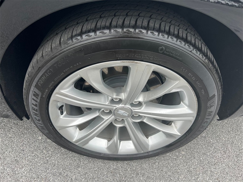 Vehicle image 9 of 40