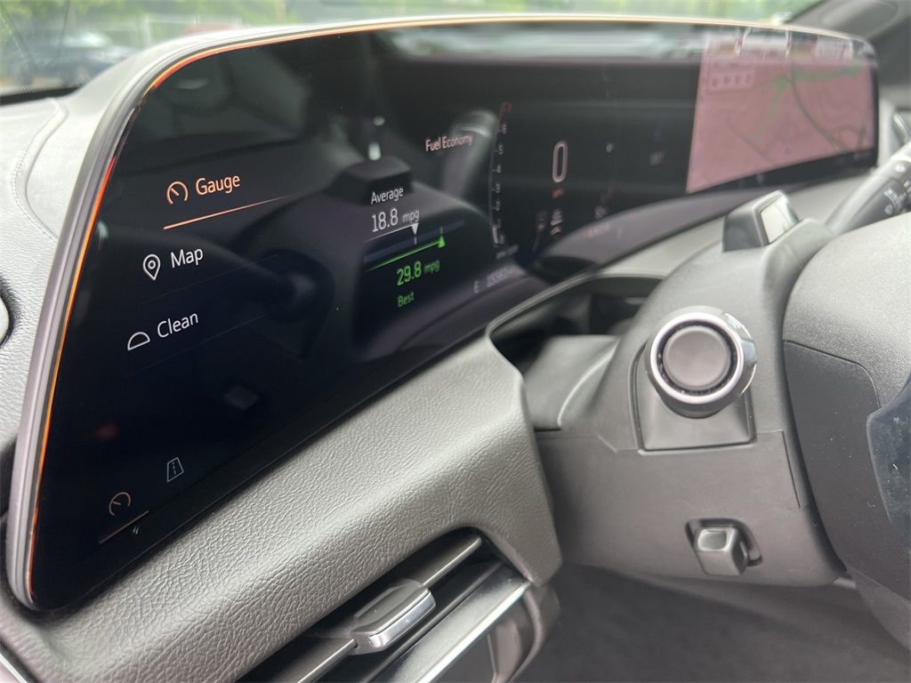 Vehicle image 19 of 40