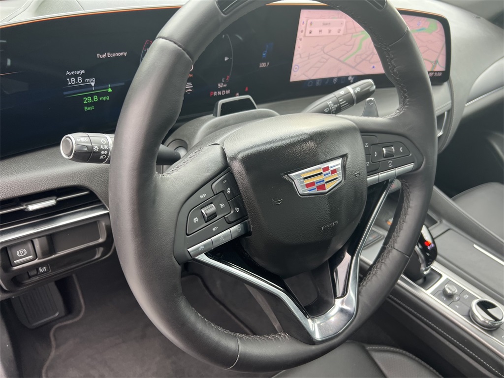 Vehicle image 17 of 40