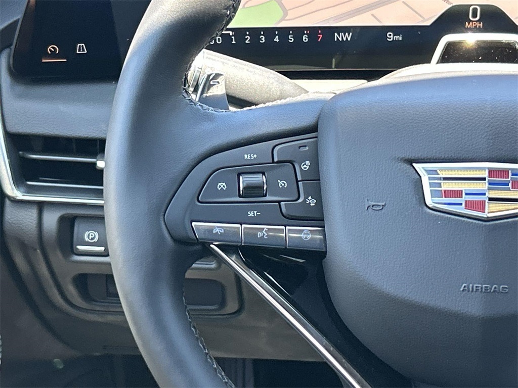 Vehicle image 17 of 36
