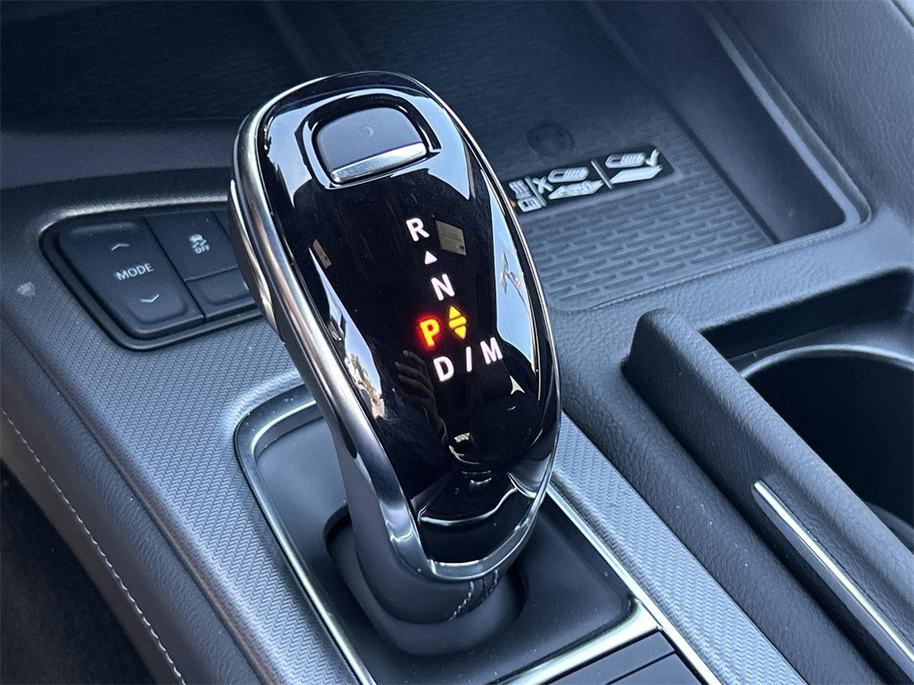 Vehicle image 31 of 36
