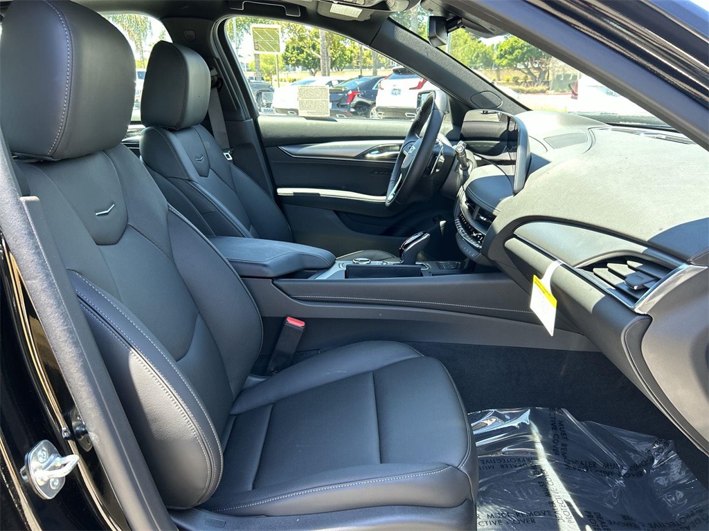 Vehicle image 11 of 36