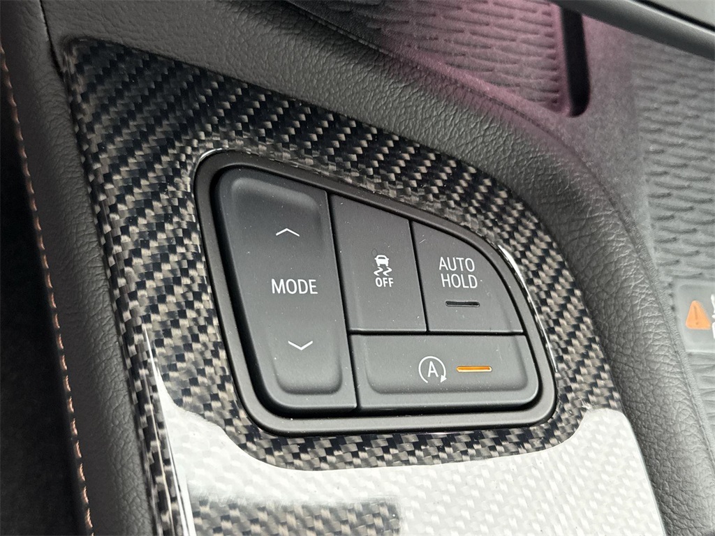 Vehicle image 34 of 43