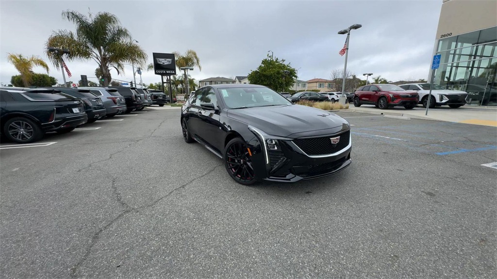 Vehicle image 4 of 43