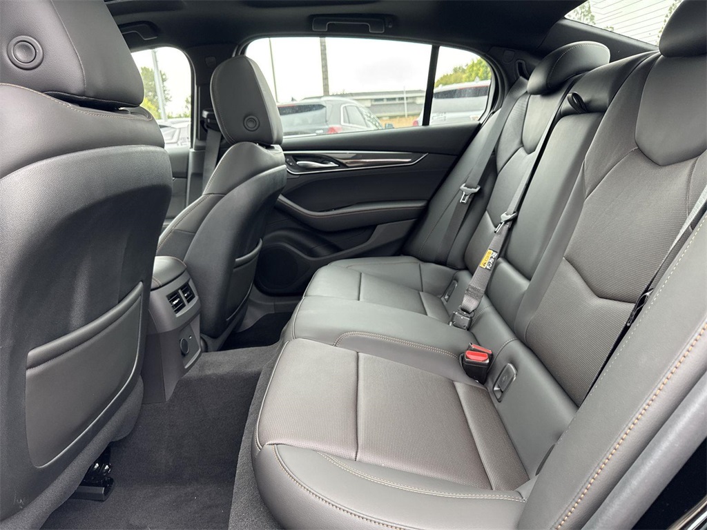 Vehicle image 16 of 43