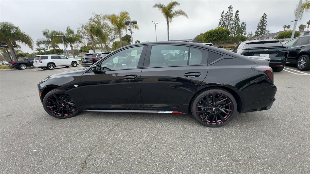 Vehicle image 13 of 43