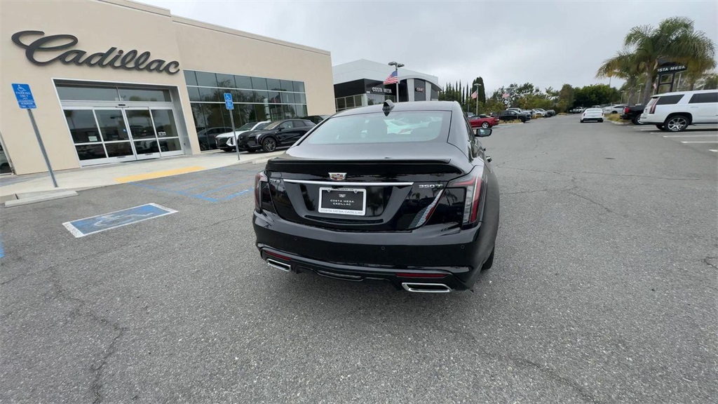 Vehicle image 9 of 43