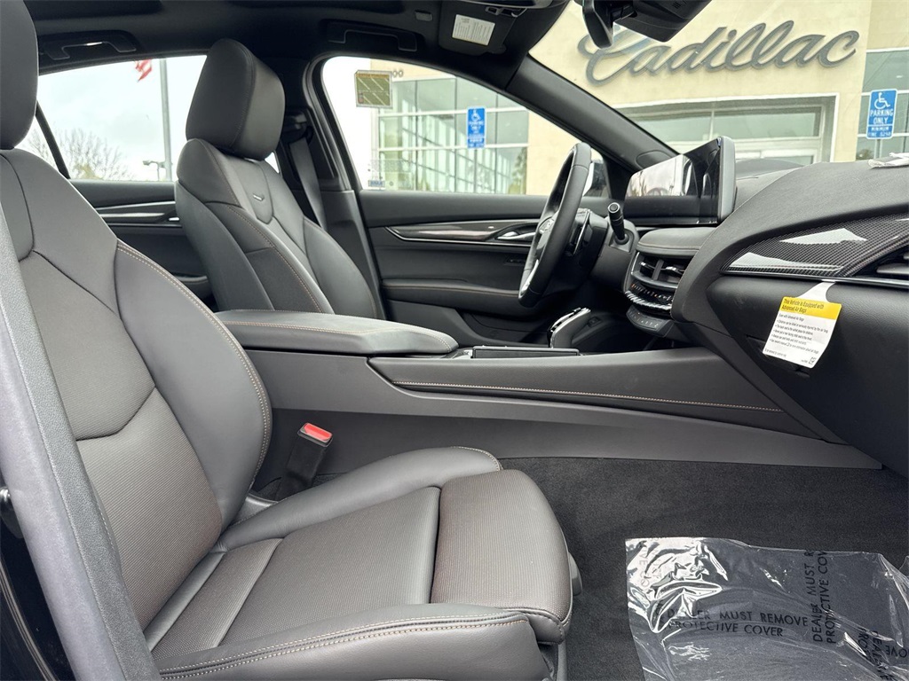 Vehicle image 19 of 43