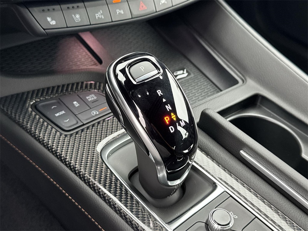 Vehicle image 40 of 43